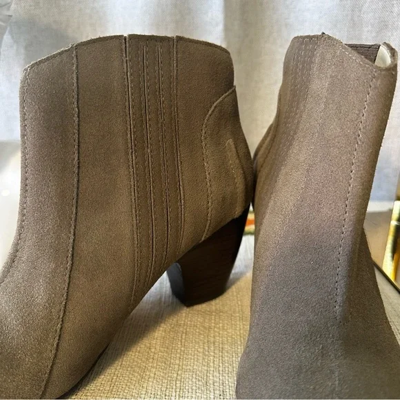 Joe’s Jeans Suede Booties sz 7.5 - Picture 6 of 7
